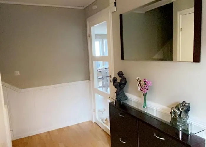 Hus Med Opptil 7 Sengeplasser * Time